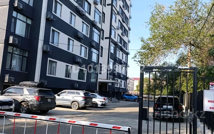 2-комнатная квартира · 65 м² · 5/9 этаж, мкр Центральный, Дружбы 14 за 33 млн ₸ в Атырау — фото 14