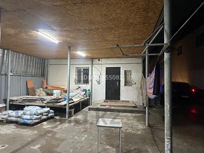 Жеке үй · 4 бөлме · 80 м² · 9 сот., мкр Дархан, Ескелды батыр 42 — Қаракөз көшесінің қилысы, бағасы: 310 000 〒 в Алматы, Алатауский р-н