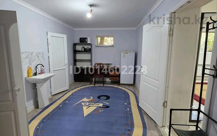 Часть дома · 4 комнаты · 100 м² · 5 сот., Жандосова 27а — Ыдырысова за 120 000 ₸ в  — фото 2