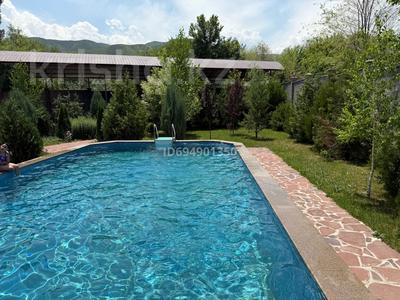Отдельный дом · 10 комнат · 850 м², Учетный квартал за 2.2 млн 〒 в Каскелене