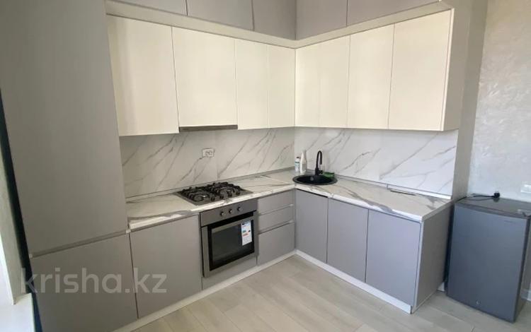 2-комнатная квартира · 61.7 м² · 8/9 этаж, Тауелсиздик 24а за 26 млн 〒 в Актобе — фото 2