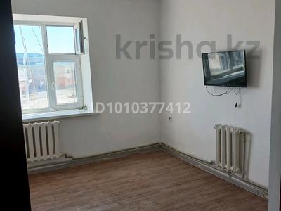 2-комнатная квартира · 65 м² · 3/3 этаж, Бозгулова 8 — Детская больница за 80 000 〒 в 