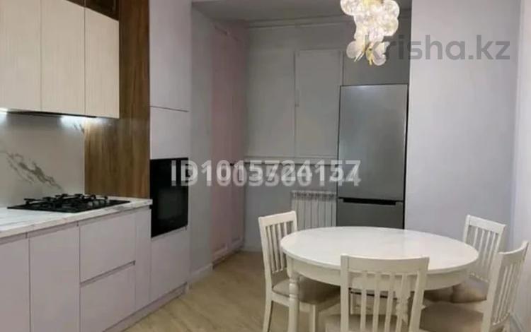 2-бөлмелі пәтер · 70 м², Алтын орда ш/а. 7г — Ул.Тауелсиздик, возле 80 школы, бағасы: 240 000 ₸ в Актобе, мкр. Алтын орда — фото 2