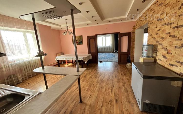 Отдельный дом · 4 комнаты · 124 м² · 124 сот., ул. Достык 40 за 35 млн 〒 в Косшы — фото 2