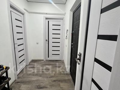 1-бөлмелі пәтер · 40 м² · 1/5 қабат, мкр Аксай-4, бағасы: 27.5 млн ₸ в Алматы, Ауэзовский р-н