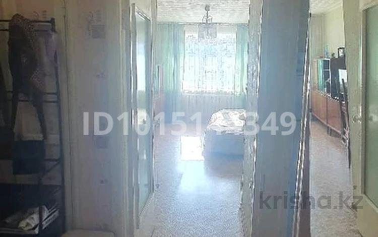 3-бөлмелі пәтер · 50.3 м² · 1/5 қабат, Алтынсарина 234 — р-н 11 школы, бағасы: 18 млн ₸ в Костанае — фото 2