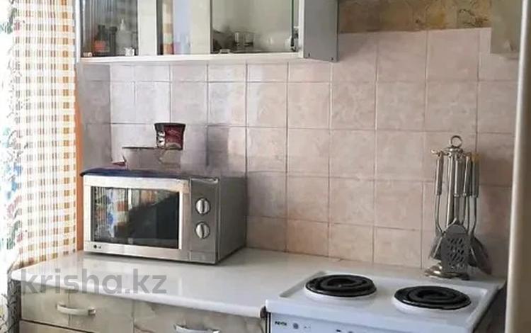 2-бөлмелі пәтер · 42 м² · 5/5 қабат, Ауэзова, бағасы: 15 млн ₸ в Усть-Каменогорске — фото 2