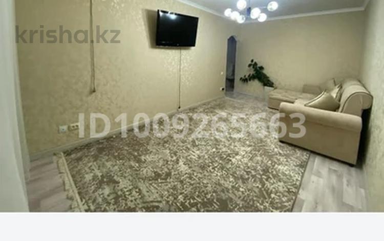 3-комнатная квартира · 70 м² · 3/9 этаж, мкр 8, Мкр 8 Бр. Жубановых 284 за 22 млн ₸ в Актобе — фото 2
