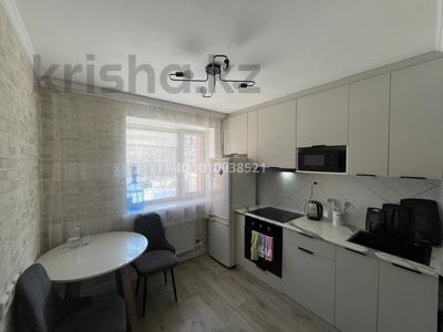 2-комнатная квартира · 56.2 м² · 2/5 этаж, Майкудук, 14й микрорайон 5/3 за 19.5 млн 〒 в Караганде, Алихана Бокейханова р-н