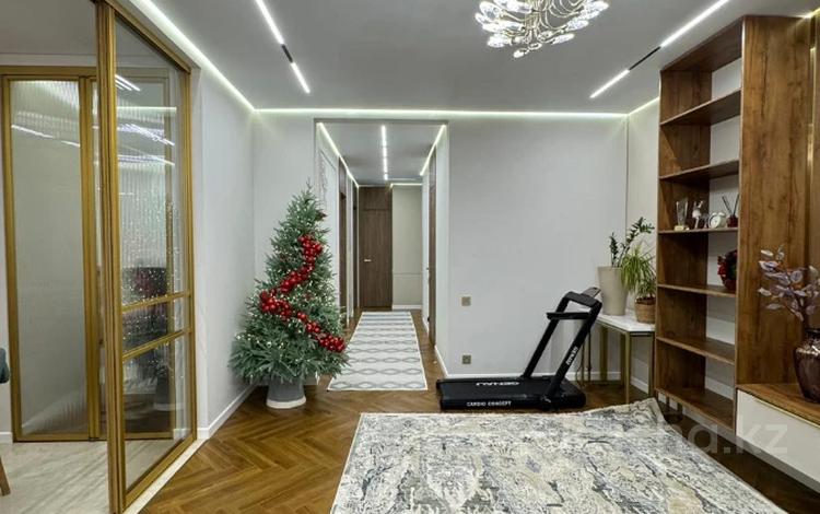 3-комнатная квартира · 100 м² · 4/6 этаж, Халиулина за 95 млн ₸ в Алматы, Медеуский р-н — фото 2