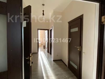 3-комнатная квартира · 160 м² · 8/12 этаж, Сарайшык 34 за 650 000 ₸ в Астане, Есильский р-н