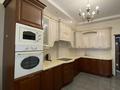 3-комнатная квартира · 160 м² · 8/12 этаж, Сарайшык 34 за 650 000 ₸ в Астане, Есильский р-н — фото 6