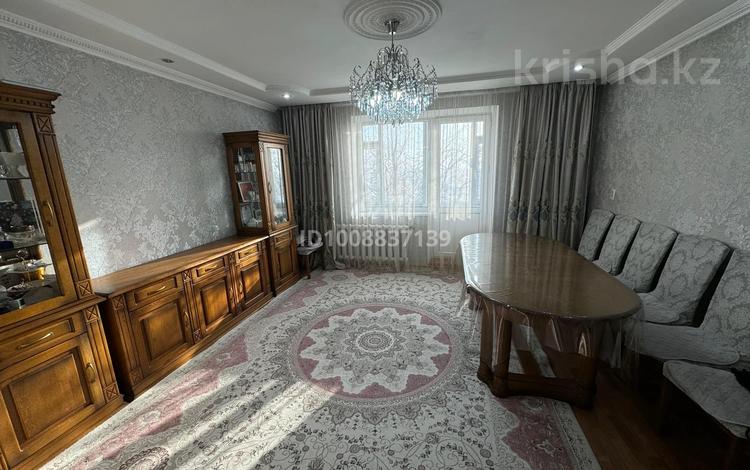 5-бөлмелі пәтер · 92 м² · 4/10 қабат, Шакарима 86А, бағасы: 42 млн ₸ в Семее — фото 2