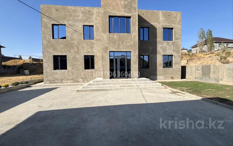 Отдельный дом · 8 комнат · 550 м² · 8 сот., мкр Нуртас, Шугыла 59 за 120 млн 〒 в Шымкенте, Каратауский р-н — фото 2