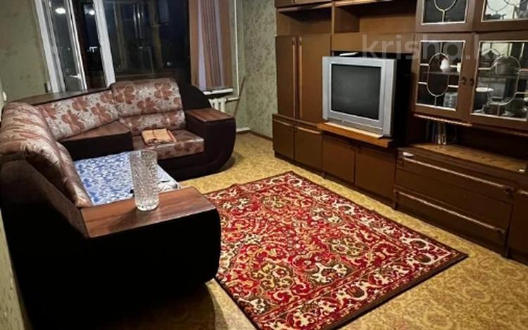 2-бөлмелі пәтер · 44 м² · 8/10 қабат, Юго-Восток ш/а., Строителей 25, бағасы: 15.9 млн ₸ в Караганде, Казыбек би р-н — фото 2
