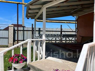 Продажа домов и дачи в Западно-Казахстанской обл.: Отдельный дом · 4 комнаты · 140 м² · 10 сот., Четвёртая строительная 3 — 13 микр за 23 млн 〒 Отдельный дом · 4 комнаты · 140 м² · 10 сот., Четвёртая строительная 3 — 13 микр за 23 млн 〒 в Аксае