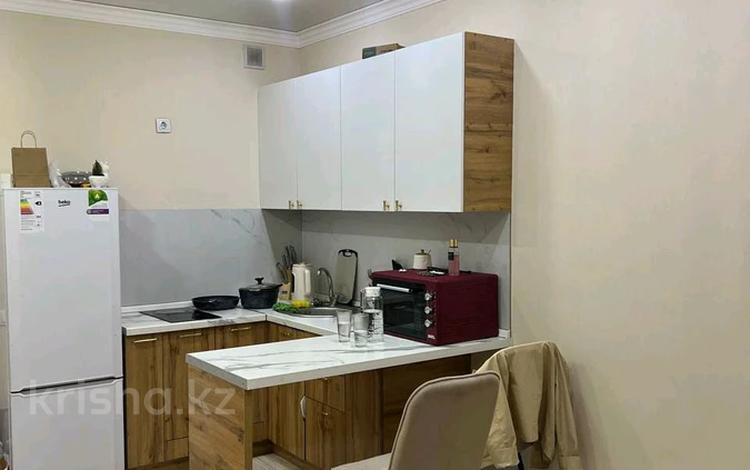 1-комнатная квартира, 40 м² помесячно, Майлина 7