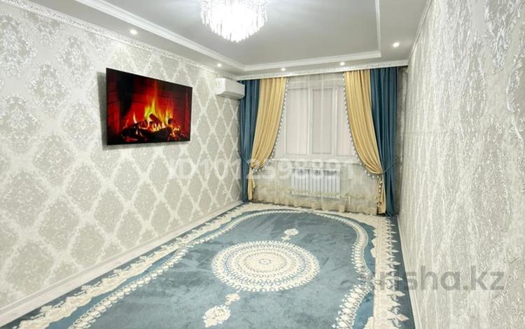 3-бөлмелі пәтер · 85.5 м² · 7/7 қабат, мкр. Алтын орда, Мкр Батыс 2 49Д — Ориентир: ЖК Abyroy, мкр. Батыс-2, дом 49Д. Дом расположен в развитом и удобном районе города. Рядом находятся школа Smart Bilim, супермаркеты Анвар и Дина, детские сады, аптеки, остановки и продуктовые магазины. Также поблизости имеются детские развивающие центры, спортивные секции, гимнастика, футбольные и волейбольные кружки для детей, учебные центры и различные кружки для школьников. Район очень удобный для семей с детьми, рядом вся необходимая инфраструктура, удобная транспортная развязка и парковочные места, бағасы: 32 млн ₸ в Актобе — фото 2