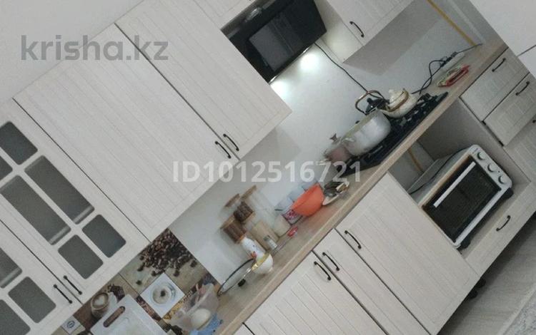 2 бөлме · 72 м² · 6/9 қабат, мкр Нурсая, Т. Жумагалиева, бағасы: 45 000 ₸ в Атырау — фото 2