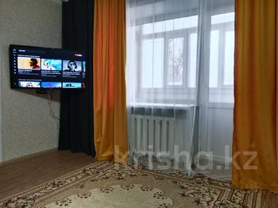 2-комнатная квартира · 54 м² · 2/5 этаж, Челюскенцев 49А — 343 квартал, ФОК, 9 школа за 15 000 ₸ в Семее
