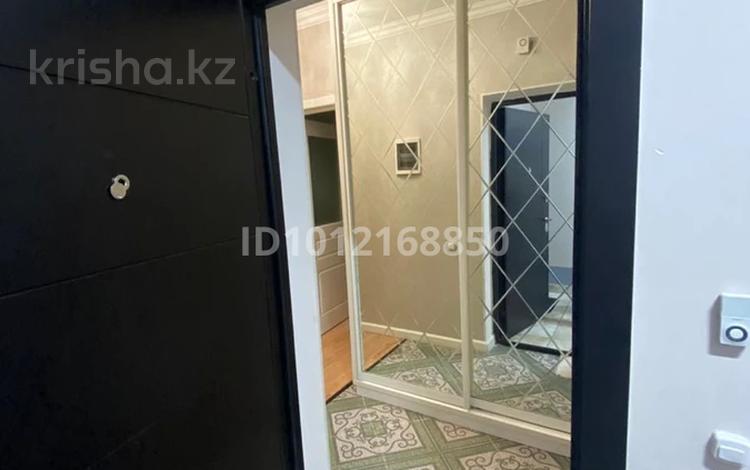 2-комнатная квартира · 46 м² · 10/14 этаж, просп. Кабанбай батыра 46Б за 31 млн ₸ в Астане, Есильский р-н — фото 2