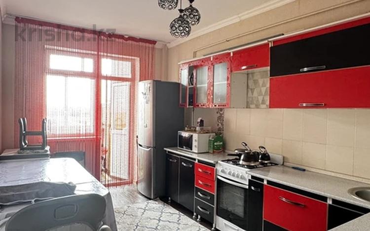 2-бөлмелі пәтер · 80 м² · 2/5 қабат, Байтерек ш/а. 20 — СШ-66, лицей-3, детская горбольница, бағасы: 19.9 млн ₸ в Таразе, мкр Байтерек — фото 2