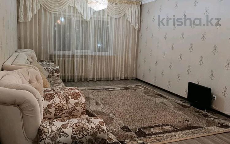 2-комнатная квартира · 100 м², Отырар 2 — Абая-Республика за 300 000 ₸ в Астане, р-н Байконур — фото 2
