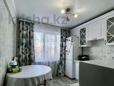 4-комнатная квартира · 86 м² · 3/5 этаж, Пр. Сатпаева 58 за 36 млн ₸ в Усть-Каменогорске