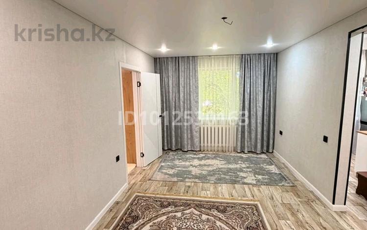 2-комнатная квартира · 46 м² · 1/5 этаж, карменова 53 за 20 млн ₸ в Семее — фото 2