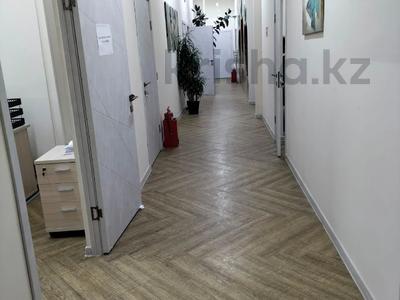 Свободное назначение, офисы • 465 м² за ~ 4.7 млн 〒 в Астане, Есильский р-н