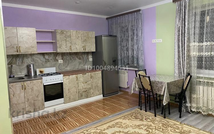 1-комнатная квартира · 27 м², мкр Уркер, Актамбердыжирау 47 за 130 000 ₸ в Астане, Нура р-н — фото 2