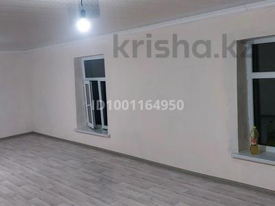 Отдельный дом · 4 комнаты · 165 м² · 12 сот., Көктөбе 133 — 6 микрорайон за 15.5 млн 〒 в Ленгере