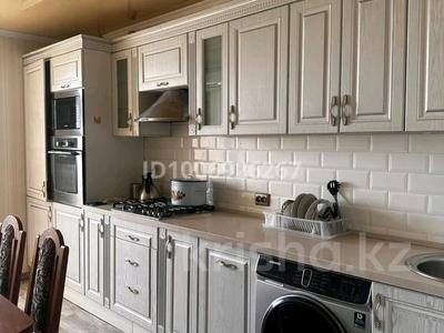 3-комнатная квартира · 100 м² · 8/10 этаж, мкр 5 — Остоновка 5 мик за 20 000 〒 в Актобе