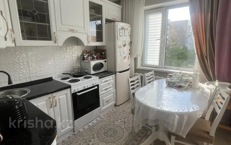 3-комнатная квартира · 64 м² · 5/9 этаж, мкр Юго-Восток, мкр Гульдер 1 13 за 28.9 млн ₸ в Караганде, Казыбек би р-н — фото 2