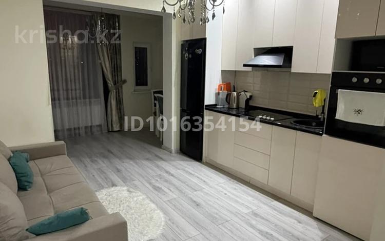 1-комнатная квартира · 48 м² · 16/17 этаж, Толе би 185А за 330 000 ₸ в Алматы, Алмалинский р-н — фото 2