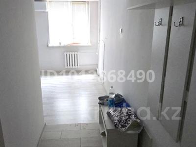 1-бөлмелі пәтер · 41.7 м² · 4/5 қабат, мкр Аксай-3 10а, бағасы: 26 млн ₸ в Алматы, Ауэзовский р-н
