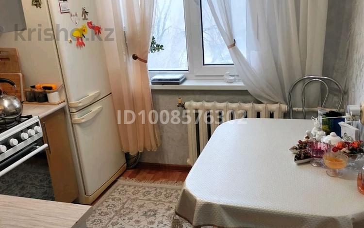 3-комнатная квартира · 62.2 м² · 5/5 этаж, Евразия за 22.5 млн ₸ в Уральске, мкр Школьник — фото 2