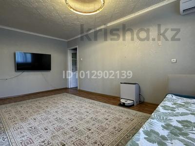 3-бөлмелі пәтер · 58 м² · 2/5 қабат, мкр Восток 20 — Рыскулова Жибек жолы, бағасы: 25 млн ₸ в Шымкенте, Аль-Фарабийский р-н