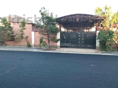 Жеке үй · 5 бөлме · 207.6 м² · 8 жүзд., мкр Кызылжар, Нурлыкент 59 — Пересечение с улицей Куртаева, бағасы: 55 млн ₸ в Шымкенте, Абайский р-н