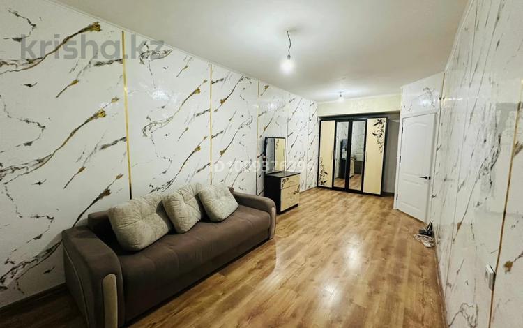 1-комнатная квартира · 40 м² · 1/4 этаж, мкр Таугуль-1, Сулейменова 25 за 200 000 ₸ в Алматы, Ауэзовский р-н — фото 2