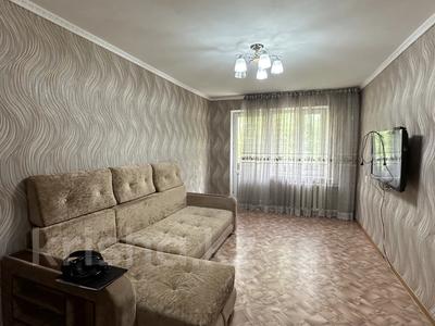 3-бөлмелі пәтер · 59 м² · 2/5 қабат, Самал, бағасы: 21 млн ₸ в Талдыкоргане, мкр Самал