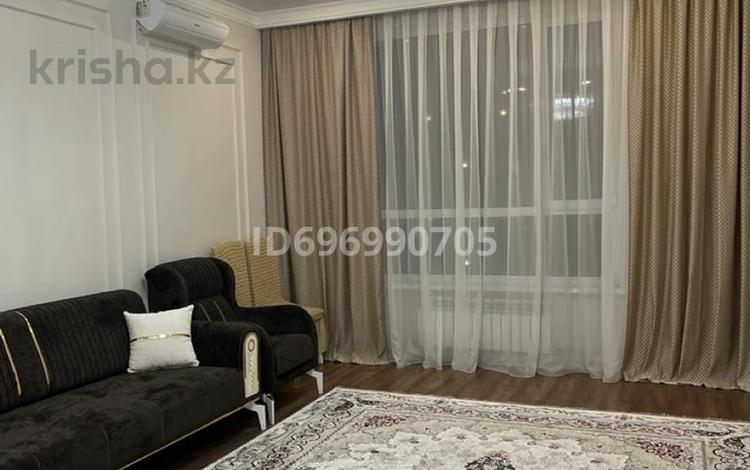 3-комнатная квартира · 90 м² · 10/12 этаж, Асфендиярова 3 за 500 000 〒 в Астане, Есильский р-н — фото 2