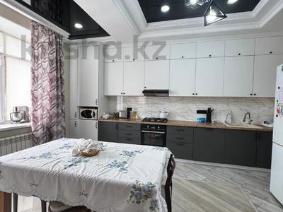 5-комнатная квартира · 180 м² · 7/9 этаж, мкр. Алтын орда, Тауелсиздик за 62 млн ₸ в Актобе