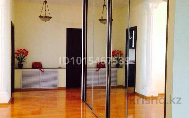 3-бөлмелі пәтер · 127 м² · 9/30 қабат, Габдуллина 17 — Кенесары, Габдуллина, бағасы: 70 млн ₸ в Астане, р-н Байконур — фото 2