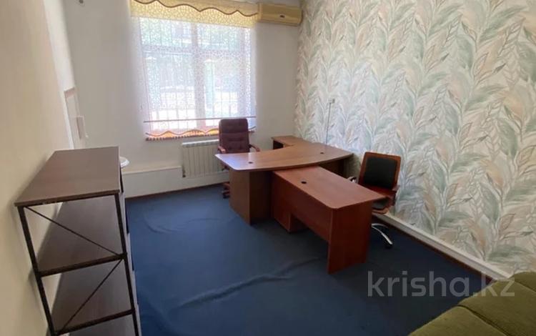 Еркін, кеңселер, дүкендер мен бутиктер, қоймалар, сұлулық салондары, медорталықтар мен дәріханалар, білім орталықтары, кабинеттер және жұмыс орындары · 18 м², бағасы: 125 000 ₸ в Шымкенте — фото 2