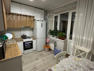 2-комнатная квартира · 50.7 м² · 9/9 этаж, мкр Аксай-3Б 11 за 35 млн ₸ в Алматы, Ауэзовский р-н