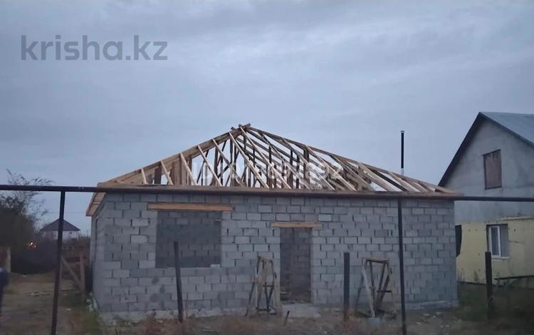 Отдельный дом · 4 комнаты · 120 м² · 8 сот., Дачный кооператив Тамарикс 4 көше, 176 үй за 7 млн ₸ в Уральске — фото 2