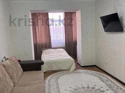 1-бөлмелі пәтер · 50 м² · 4/5 қабат, мкр. Алтын орда, Тауелсиздик 5 — За ГМ «Дина», бағасы: 160 000 ₸ в Актобе