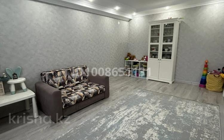 2-бөлмелі пәтер · 61.7 м² · 4/5 қабат, 10 22, бағасы: 25.5 млн ₸ в Аксае — фото 2