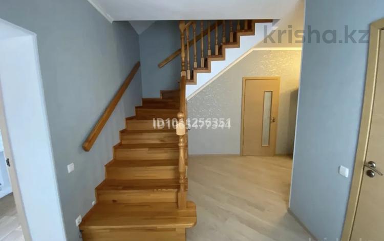 Отдельный дом · 4 комнаты · 150 м² · 8 сот., СТРАЙТЕЛЬНЫЙ 4 299 за 25 млн ₸ в Аксае — фото 3